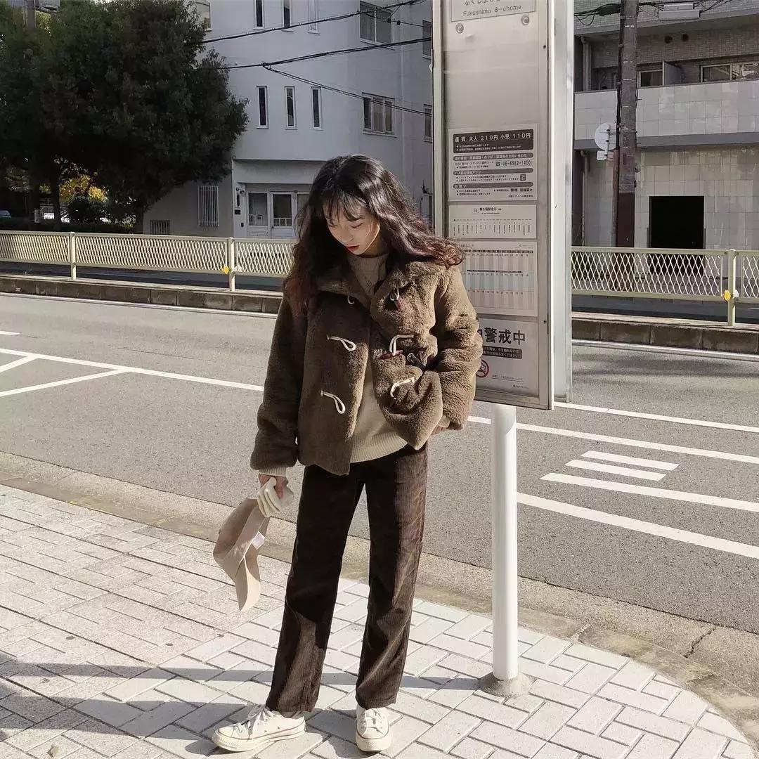 60-70岁高档奶奶装阔腿裤,最流行的奶奶裤人手必备一条