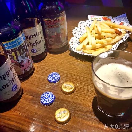 寻一处幽静角落,巷子里的小酒馆好惬意