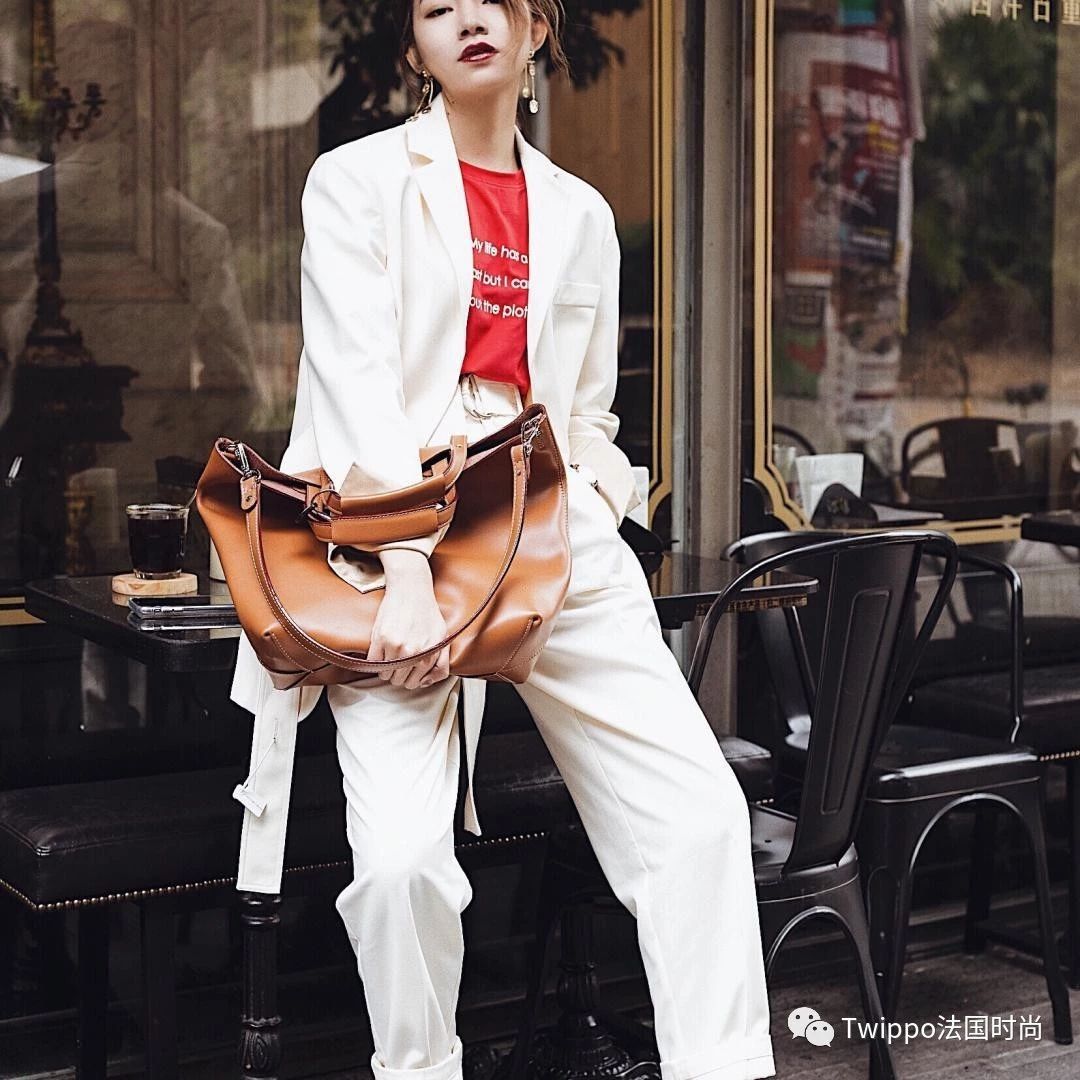 巴黎女孩私藏的小众包包原来是它,法国女生喜欢的小众品牌包包