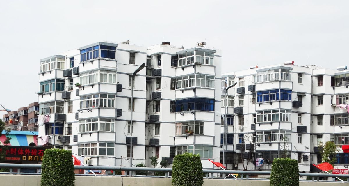 电梯房与楼梯房哪个保值,电梯房和楼梯房哪个更好