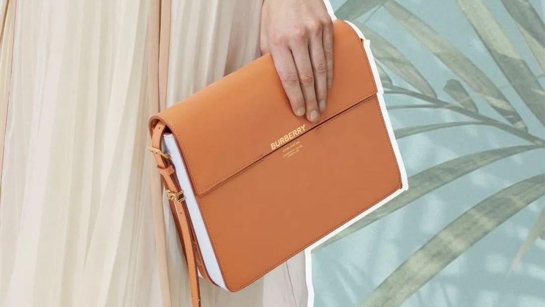 这款Burberry包，我早就想推荐了！它就是“博博鼠”包，新春系列