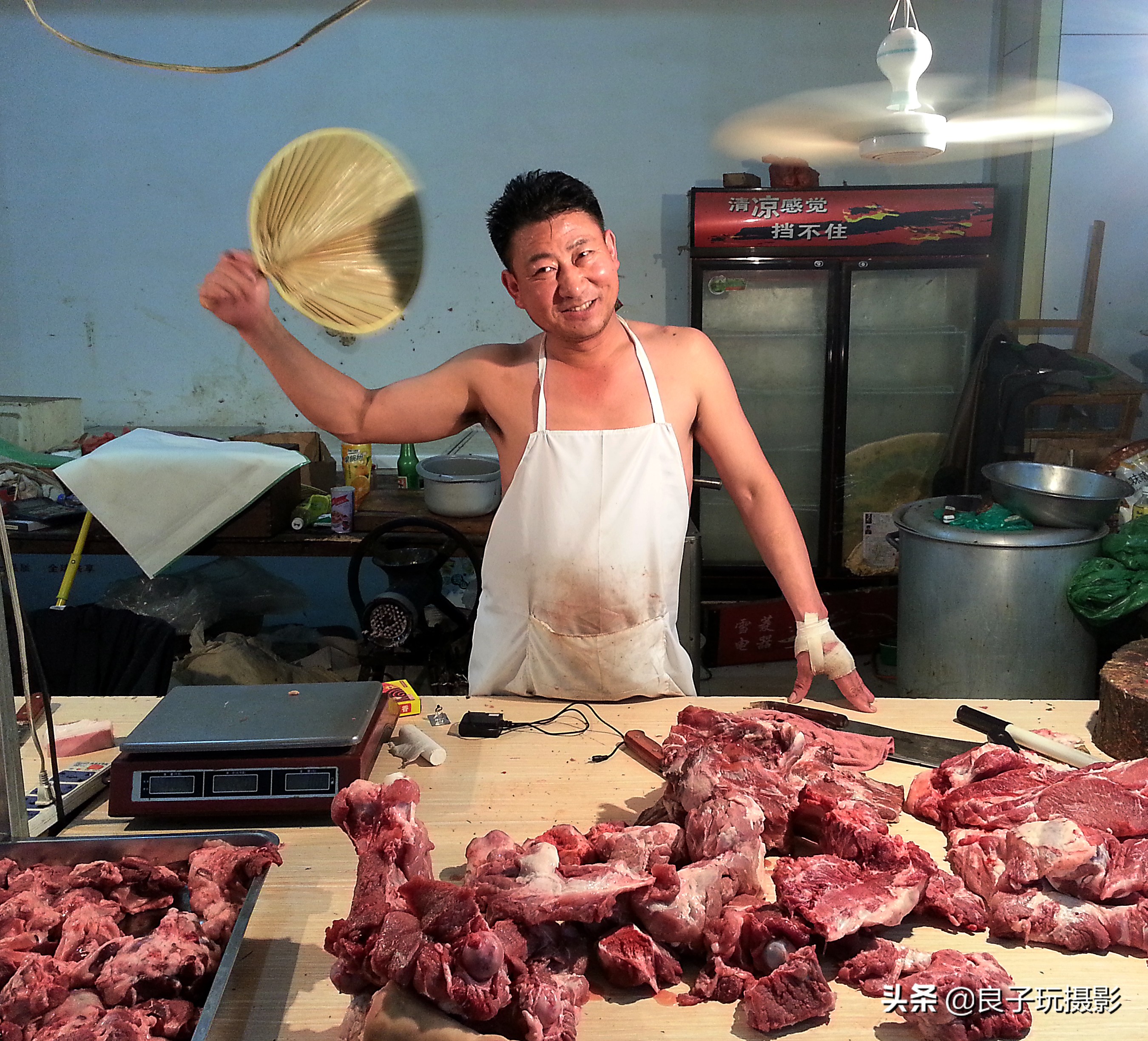 捕捉街头美好瞬间,用手机捕捉美好的瞬间