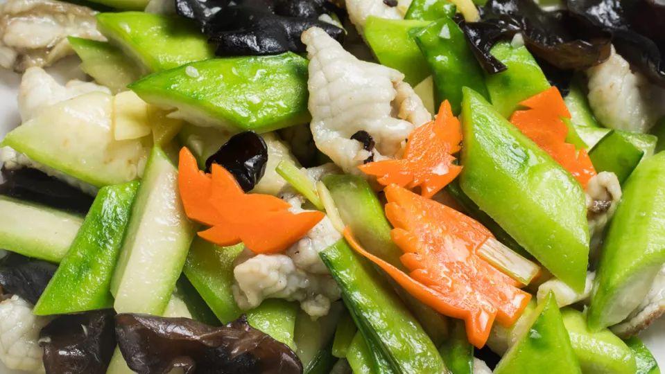 宝安人的顺德饭堂,生蚝用木桶蒸,还加黑松露