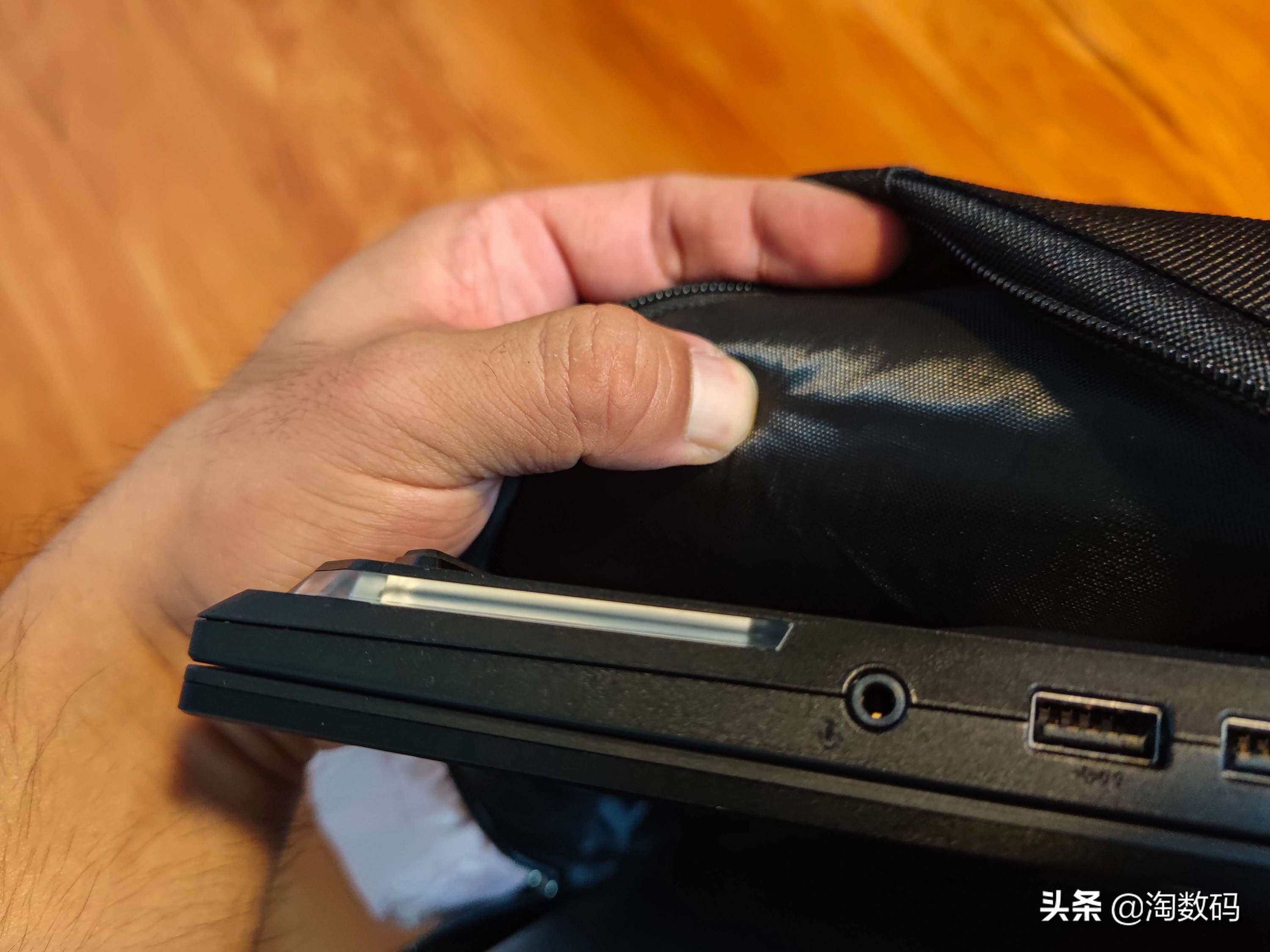 9块9双肩包装载力天花板？廉价国货通勤背包实用性检测+晒单简评