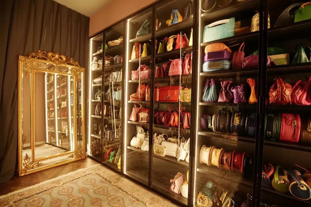 服装设计师的180㎡低调奢华家,超美衣帽间顶一个小户型