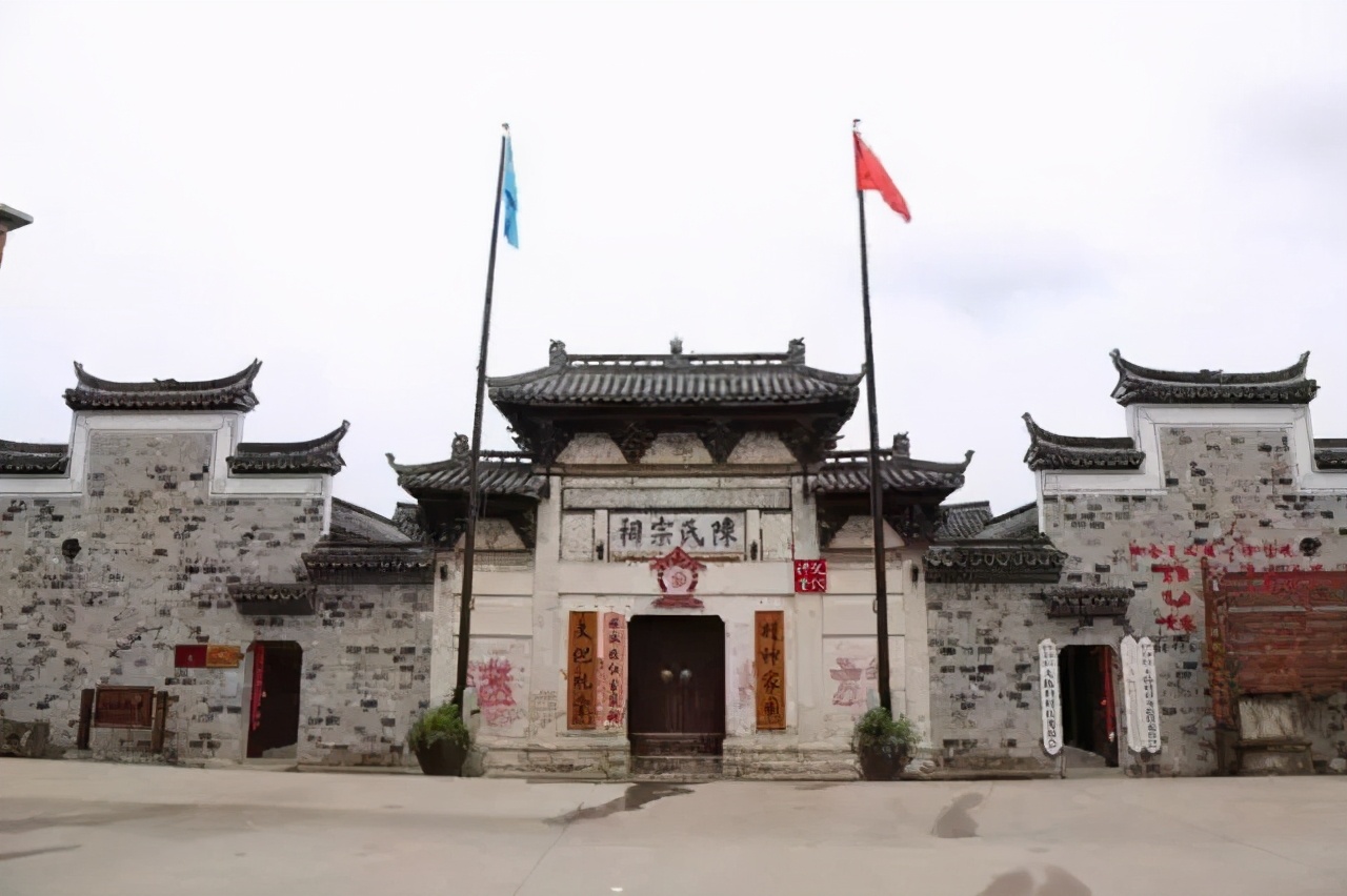 閲戝崕鍙ゆ潙鍙ら晣姘戝,閲戝崕鍙ゆ潙娓哥帺