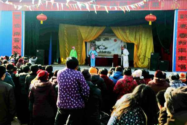 多国狂欢,国人的狂欢盛宴