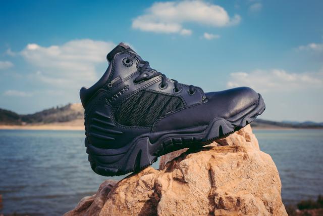 户外达人日常通勤穿的战术靴——体验BATESGX-4（E2266）战术靴