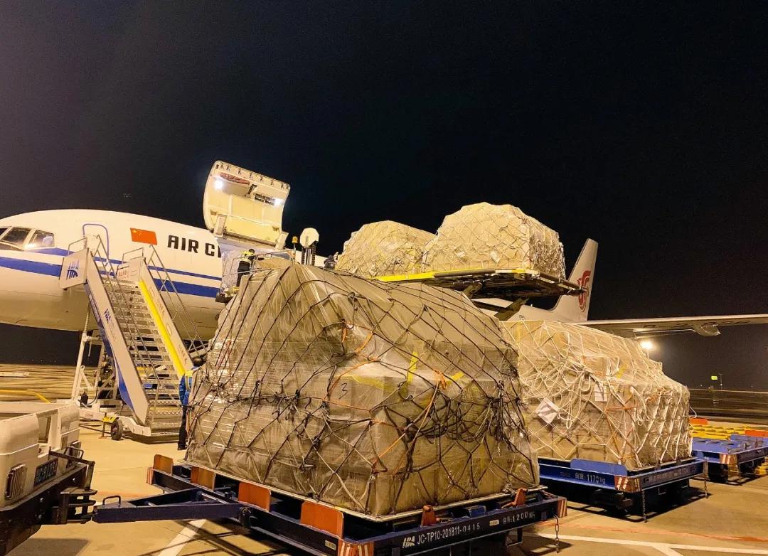 新刊鲜读|经济战“疫”,这一期《中国企业家》请收藏