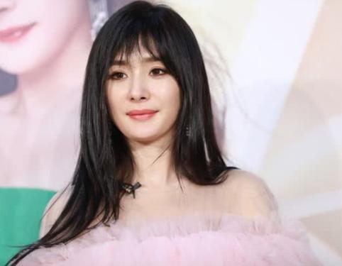 刘海对女星颜值影响堪比“换脸”：有人瞬间变老，有人直接认不出