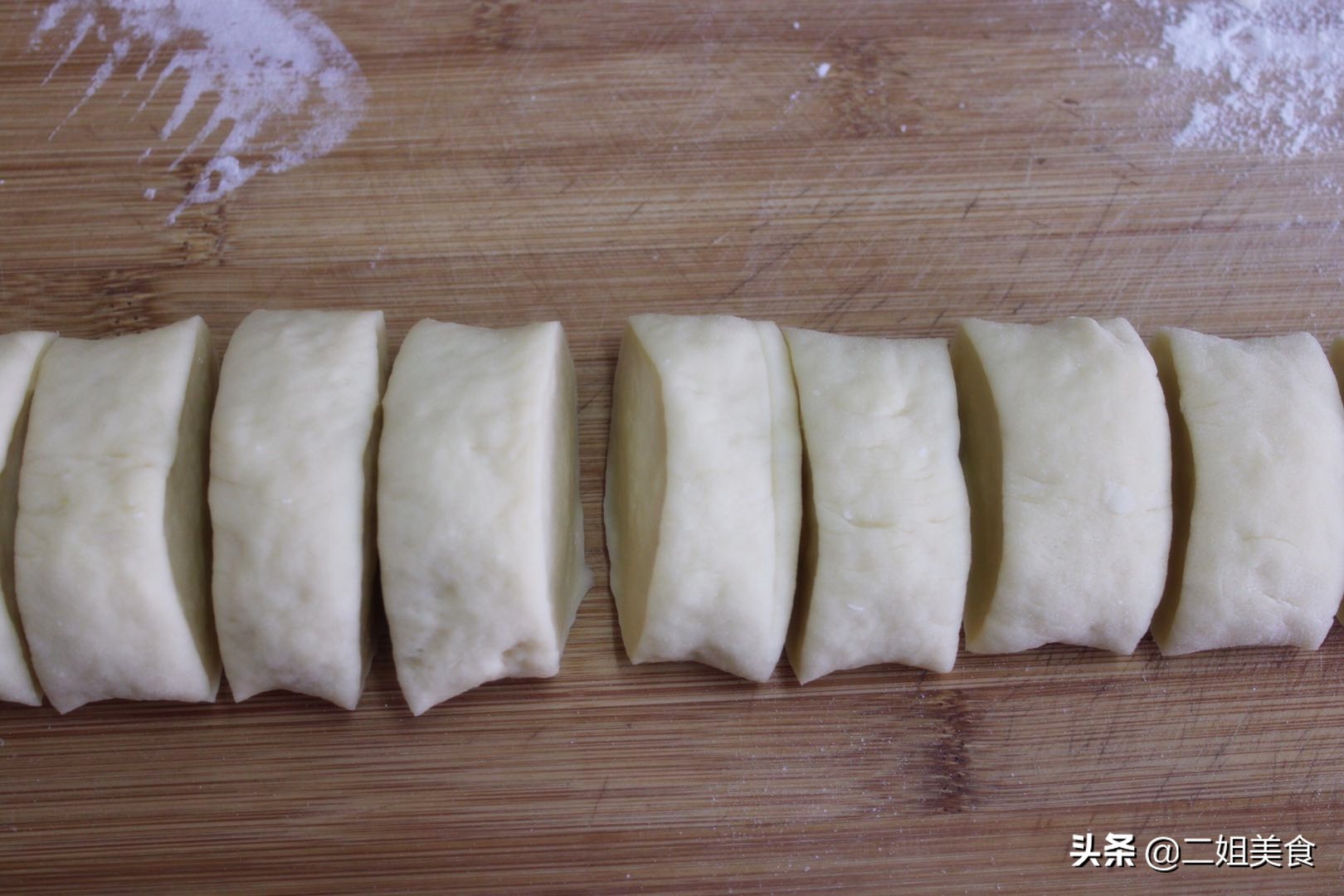 麻花怎么做才松软又好看,麻花咋样才能做的又棉又脆