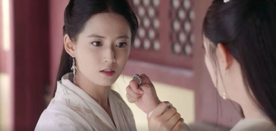 玄铁重剑中的玄铁是什么构造,玄铁重剑是纯玄铁吗