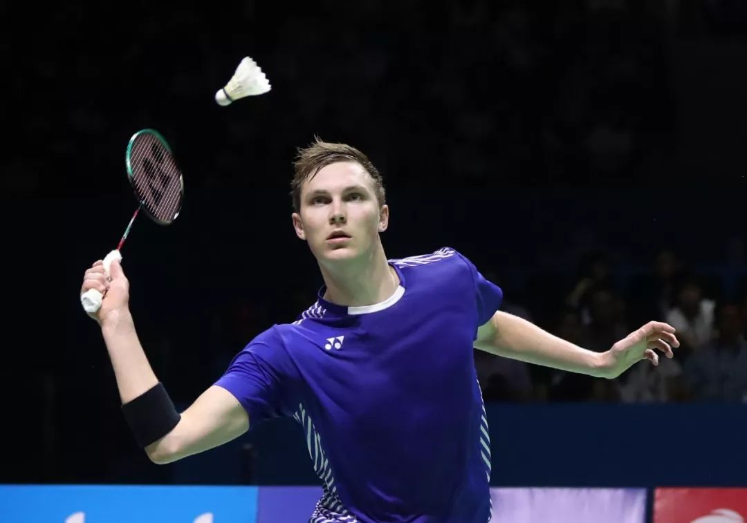 怎么挑选一款适合自己的羽毛球拍,怎么选择一支适合自己的羽毛球拍