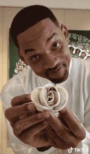 在TikTok上吃播螺蛳粉，是老外们的《致富经》