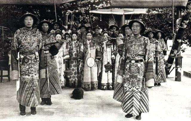 奔驰中国第一任车主,第一代奔驰车主是谁