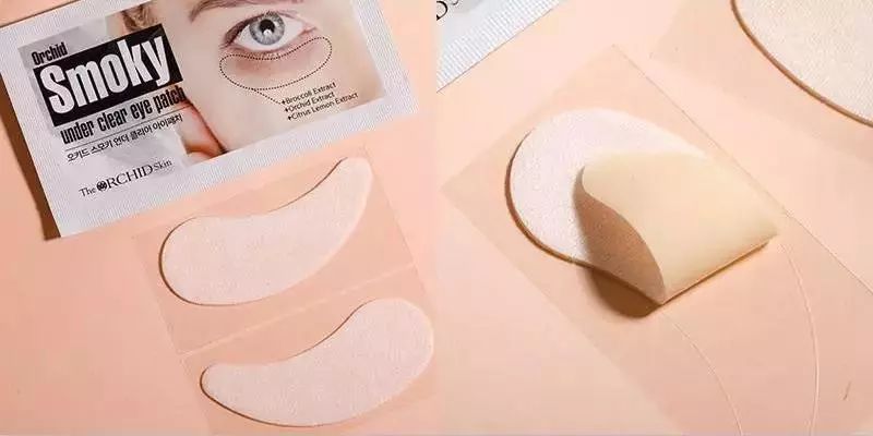 肖战敷面膜现身,肖战眼膜