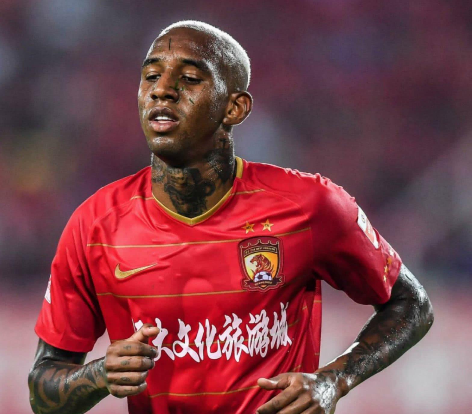 有几支球队面临解散中超联赛,面临解散的中超球队