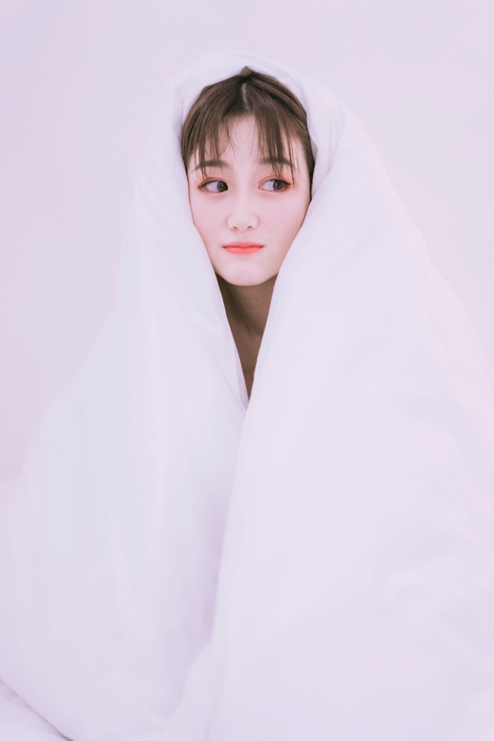 女模特在海边拍写真,19岁女模特图片写真