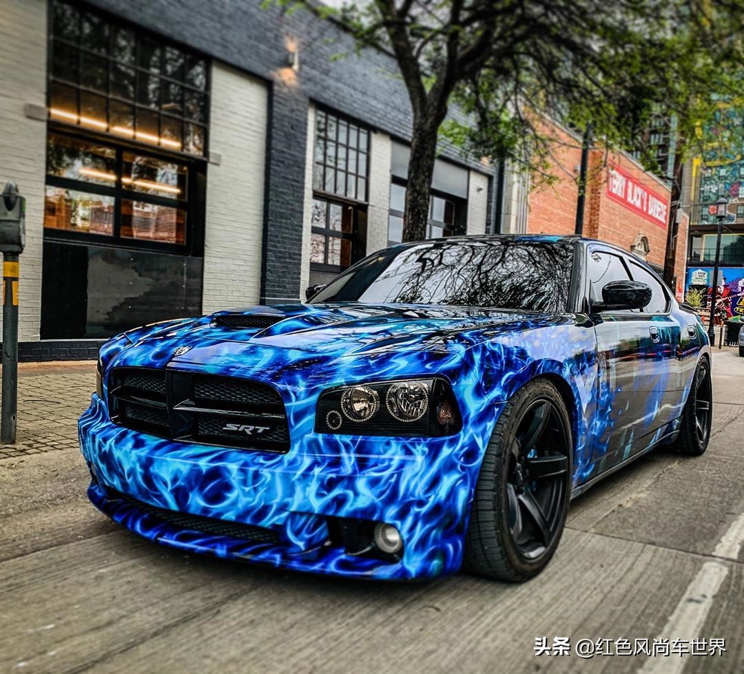 道奇战马srt8多少钱,肌肉猛兽道奇战马