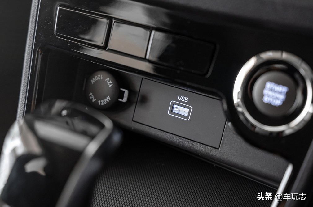 进口双龙柯兰多 (双龙柯兰多korando二代车型)