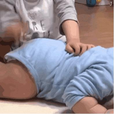 油性敏感痘痘肌用雅漾可以吗,雅漾修复霜和三重滋润的区别