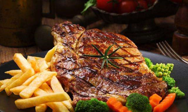 牛排最早起源于哪一个国家,牛排起源于欧洲