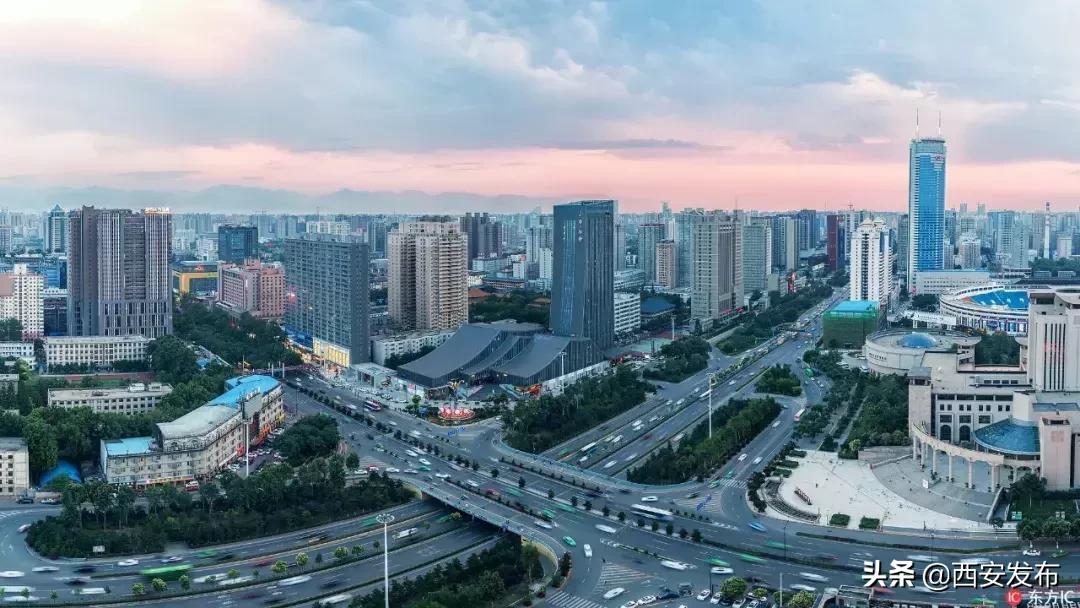 新华社权威解读经济热点,新华社当前经济形势