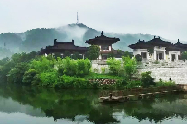 陈毅游览宣城美景后,用一首诗描写如画景色,彰显出了旷达的胸怀