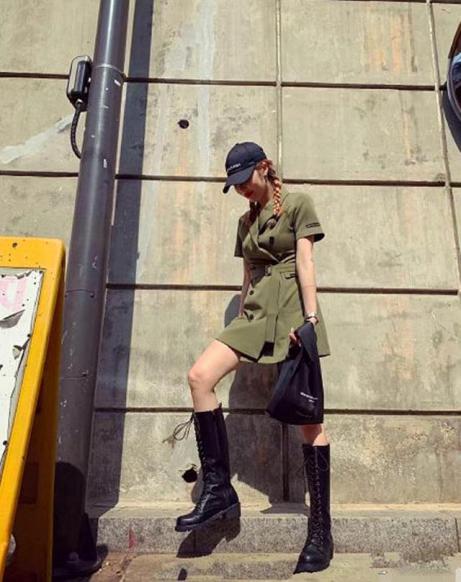 穿山寨晒自拍的女明星是什么心态？女团出道的她被指买假货成瘾