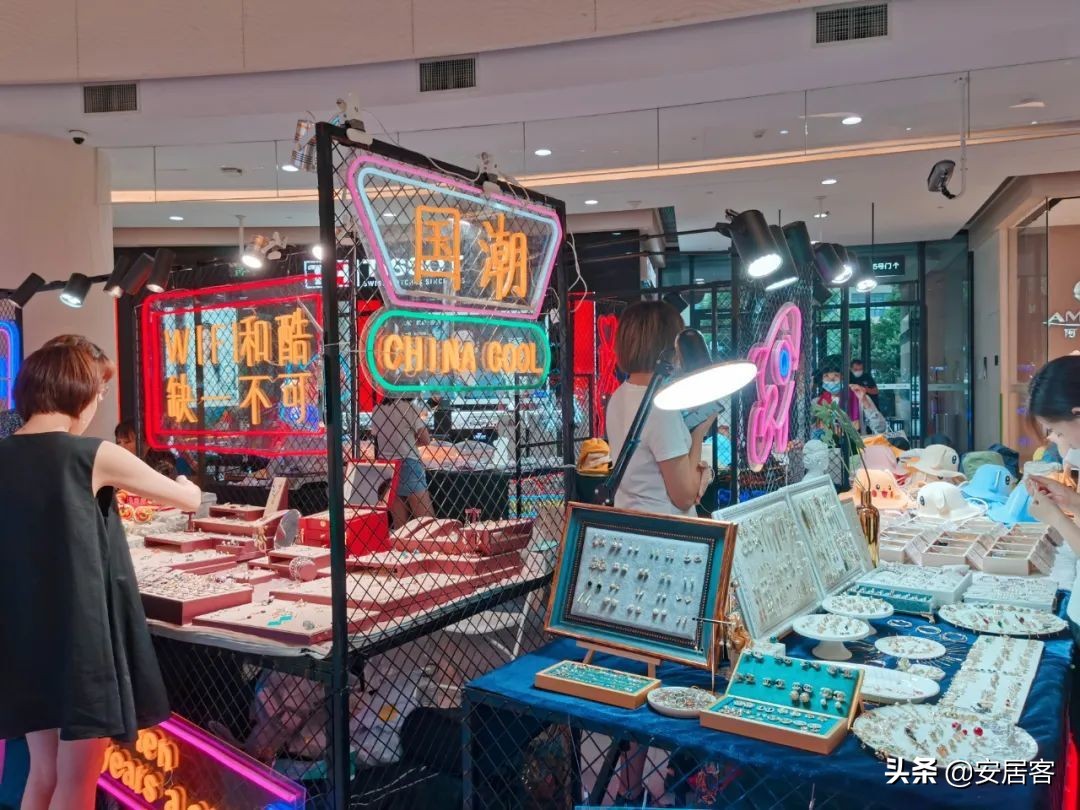 商业观察：“玩完就消失”的快闪店，吸引人的可不仅仅是「短暂」