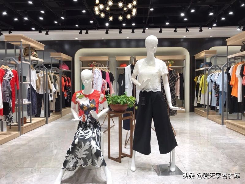 现在服装店一般怎么进货,服装店在哪里进货比较好