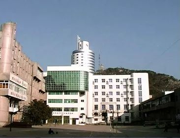 贵阳有哪些篮球特色学校,广东青少年篮球特色学校名单