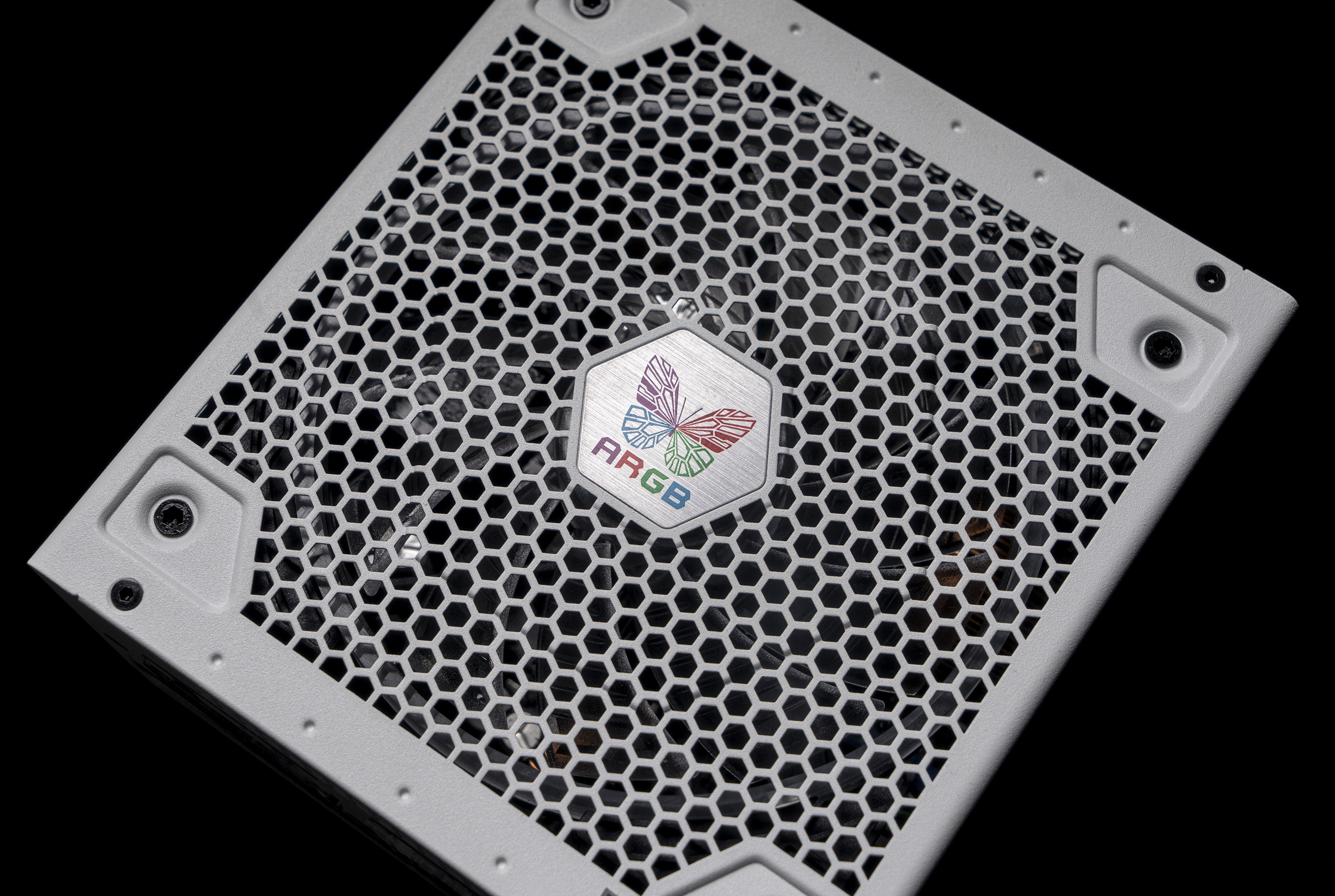 顶级机箱装机,第一次装机推荐机箱