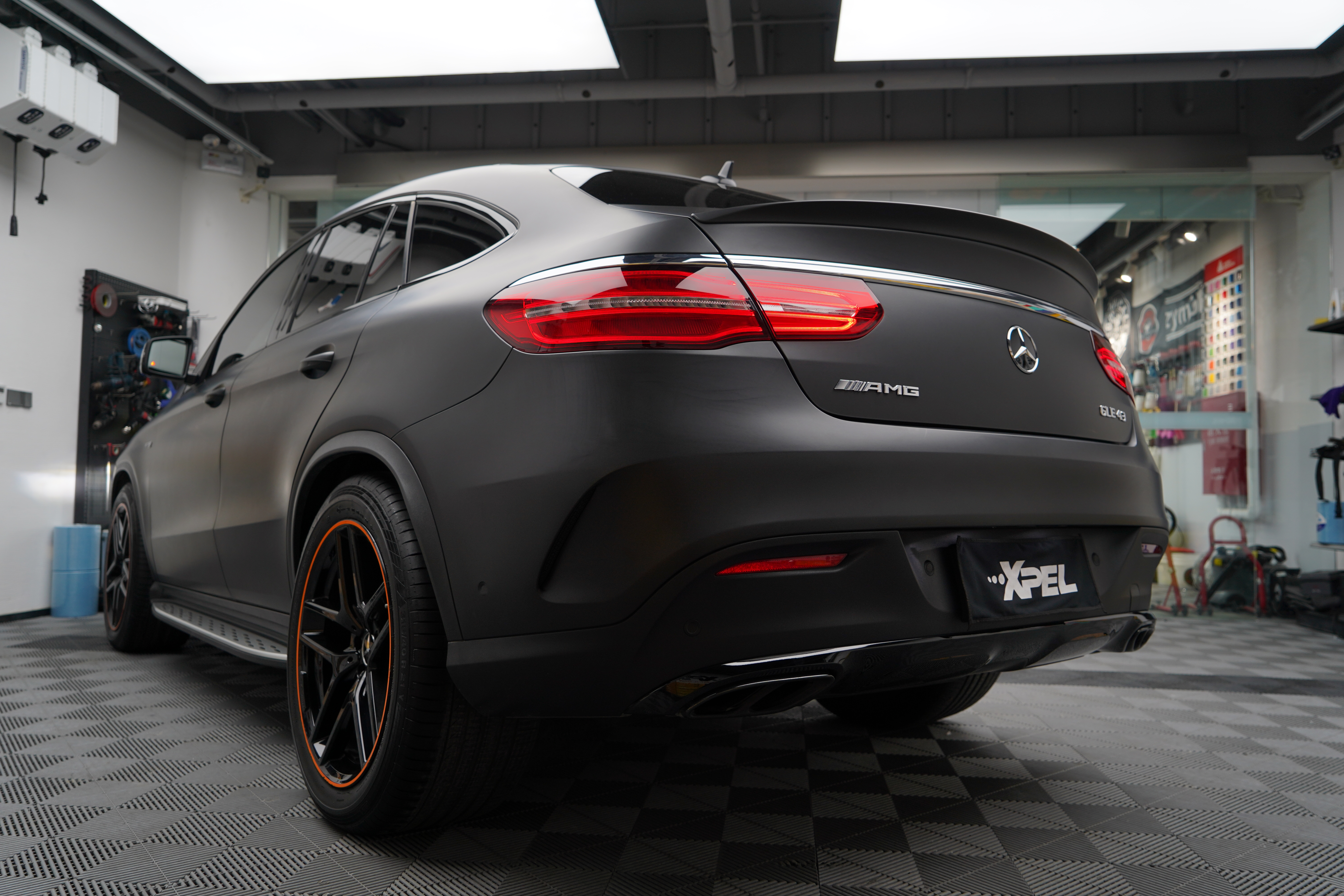 奔驰gle43改磨砂黑,18款奔驰gle43改装外观