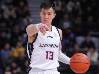 亚洲第一控卫郭艾伦女友是谁,辽篮郭艾伦现在有女朋友吗