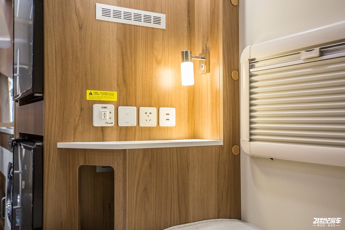 了解上汽大通maxusv90最新动态,上汽大通maxusv902023款2.0t短轴低顶