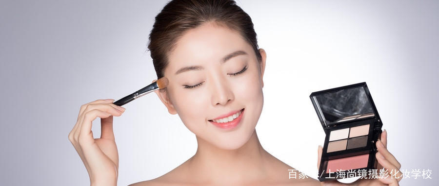 化妆师这个行业,初入门化妆师想转行适合什么工作