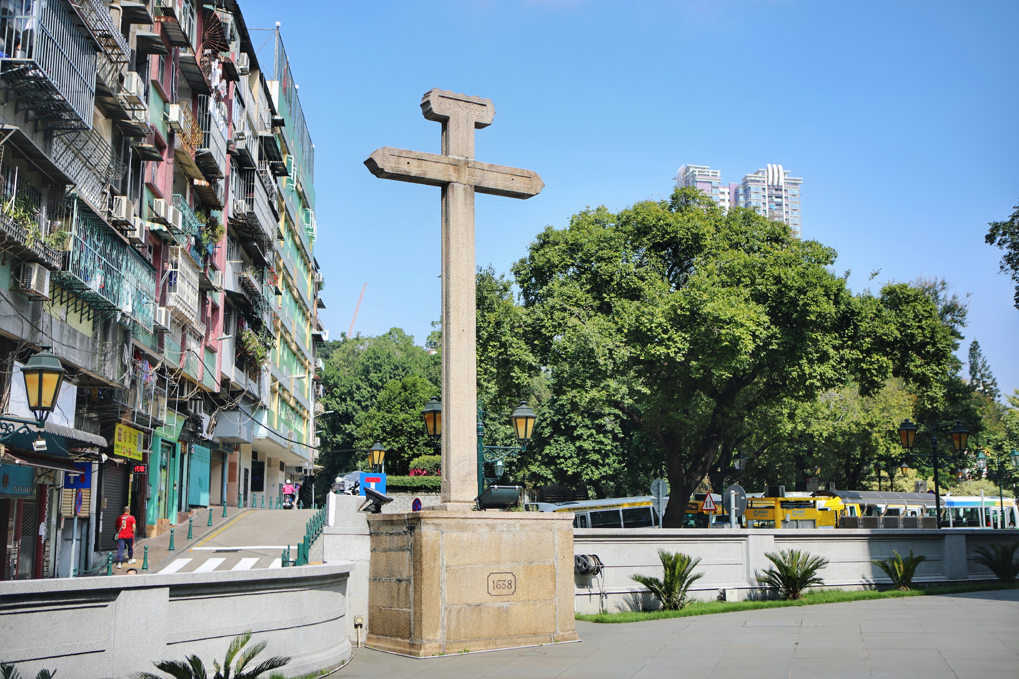 澳门有一条著名的手信老街,澳门必去的老街