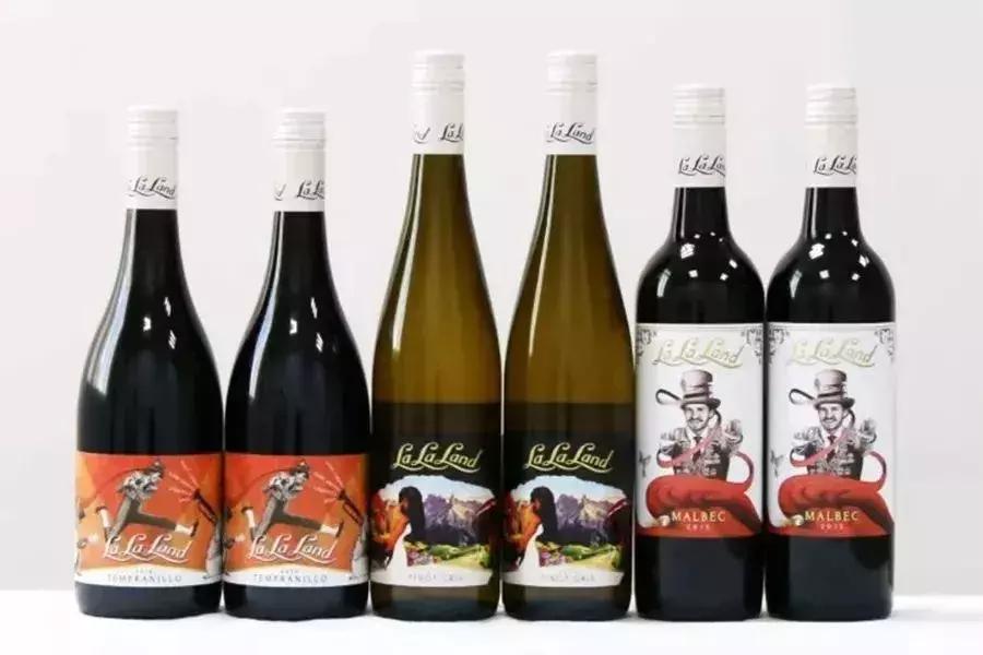 酒标什么信息都没有,酒标没有年份的葡萄酒