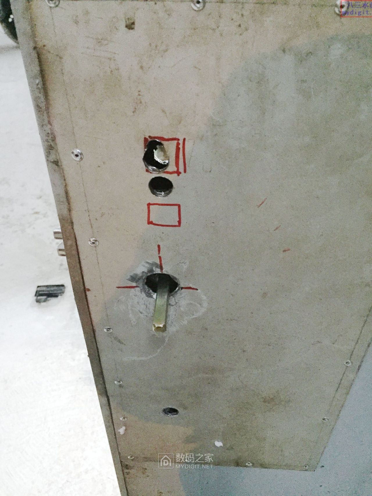 老式防盗门如何安装指纹锁,老防盗门指纹锁安装教程