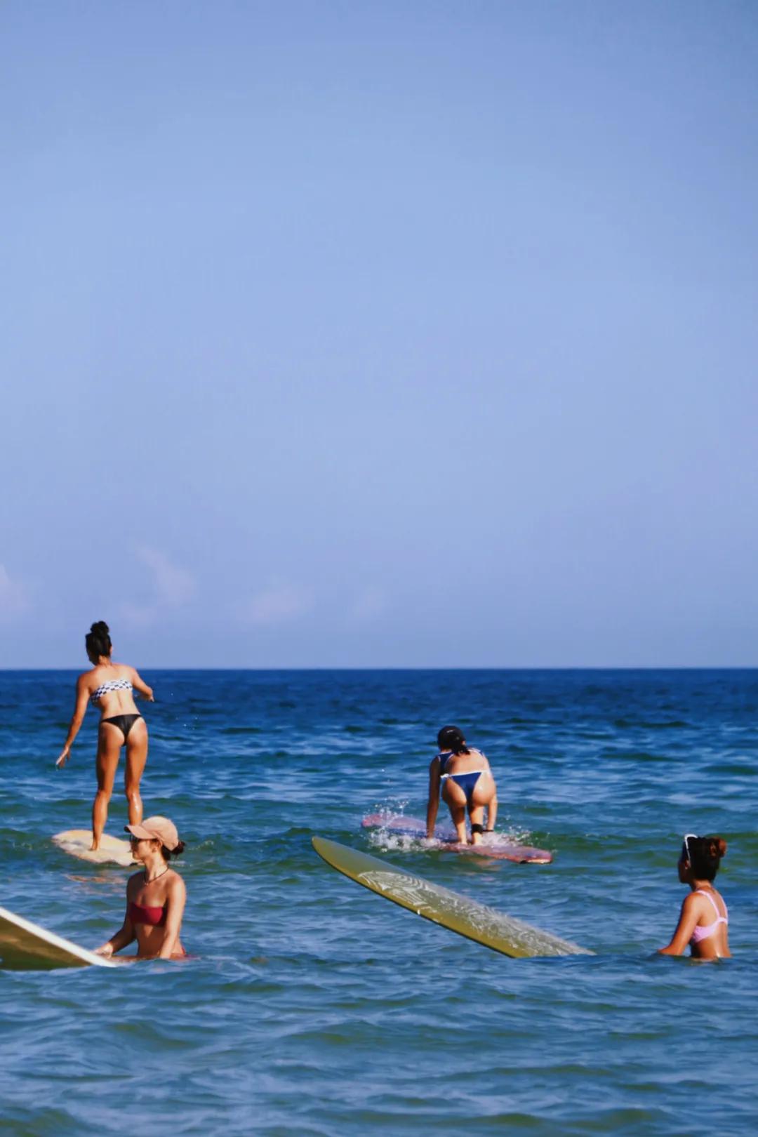 三亚后海村冲浪蹦迪,三亚后海村蹦野迪