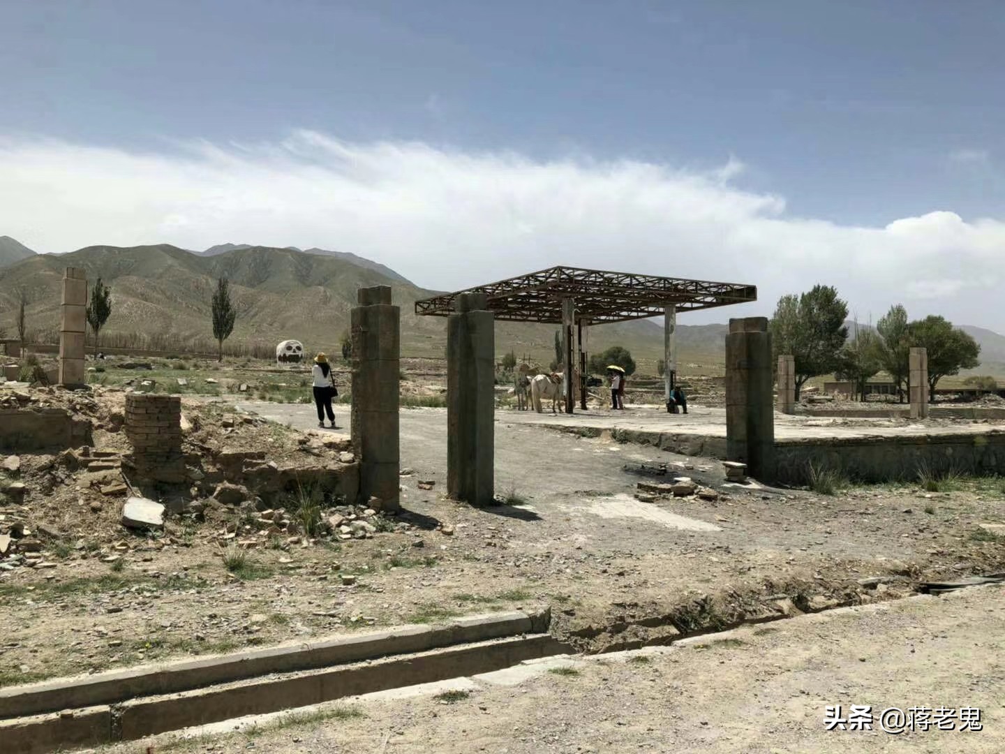 带着老婆，老婆闺蜜，大姨子和小姨子一起单车*藏西**自驾游（六）