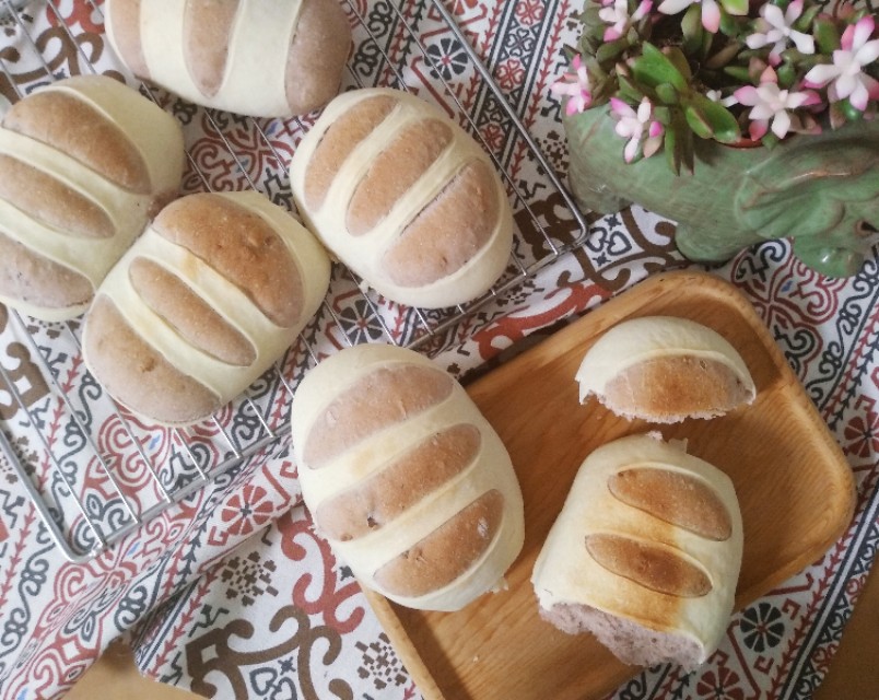 全麦坚果餐包,黑麦全麦面包早餐欧包