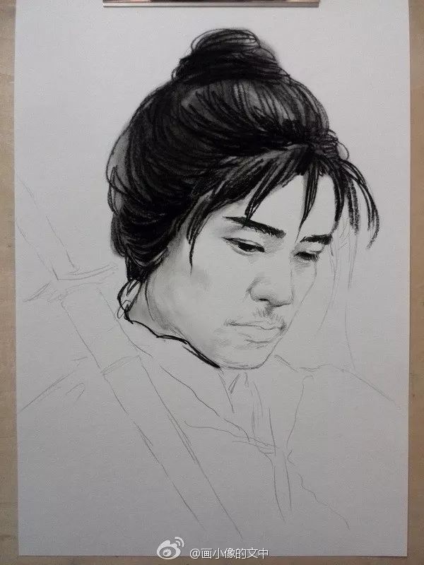 比起打印画,美院毕业的他,笔下这种彩铅水彩画才好看哭了~