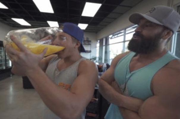 健身肌肉男都吃蛋白粉吗,健身男吃哪种蛋白粉好