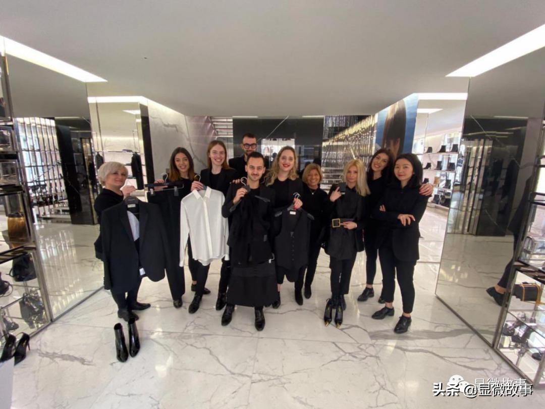 我是奢侈品柜姐：月收入8000元，和同事“宫斗”，被中东人当佣人