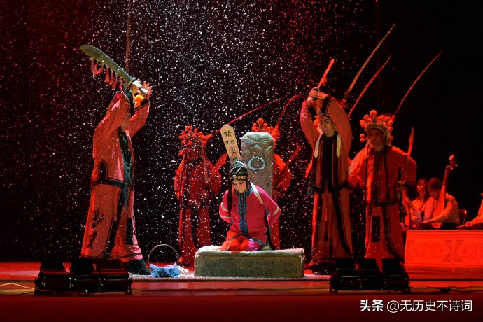 窦娥冤中窦娥形象的反抗性,窦娥冤中窦娥本身的内在的冲突