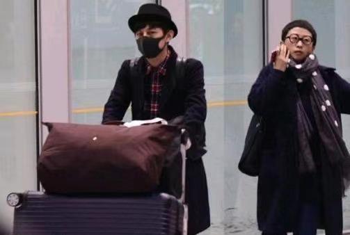 何炅深夜与男子十指紧扣后续,何炅深夜与男子十指紧扣回应