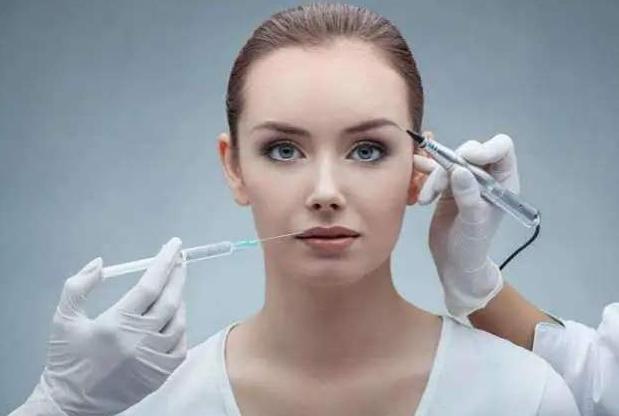 长期打玻尿酸的人10年图片,经常打玻尿酸脸老了会怎样