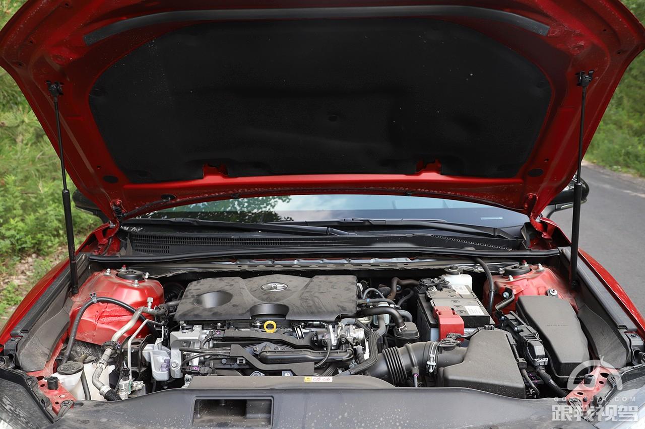 高性价比19款丰田凯美瑞用车体验,全新一代丰田凯美瑞油耗是亮点